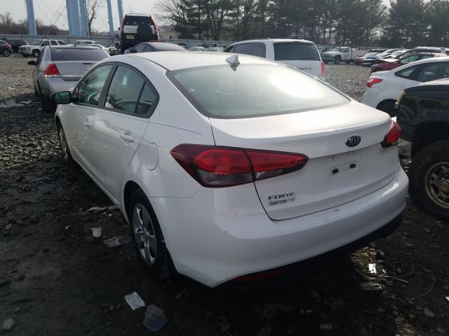 Photo 2 VIN: 3KPFK4A78JE282405 - KIA FORTE LX 