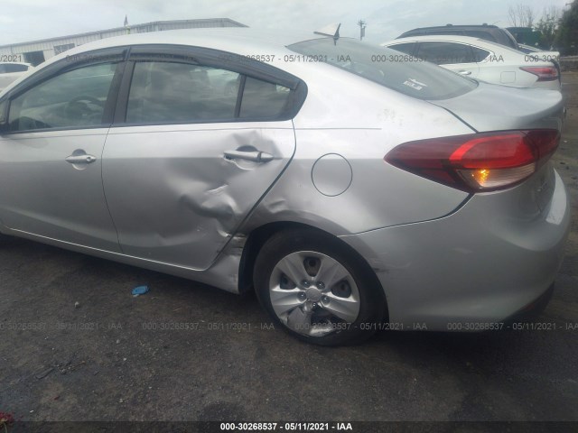 Photo 5 VIN: 3KPFK4A79HE015705 - KIA FORTE 