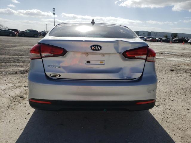 Photo 5 VIN: 3KPFK4A79HE076195 - KIA FORTE LX 