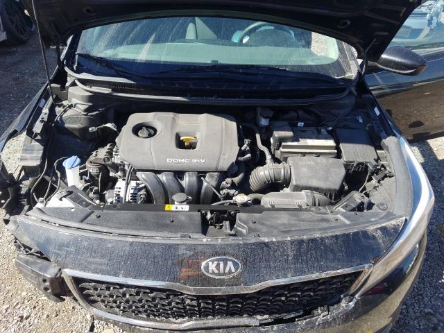 Photo 6 VIN: 3KPFK4A79HE085401 - KIA FORTE LX 