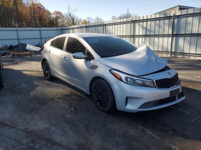 Photo 3 VIN: 3KPFK4A79HE096754 - KIA FORTE LX 