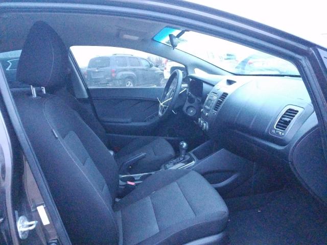 Photo 4 VIN: 3KPFK4A79HE159156 - KIA FORTE LX 