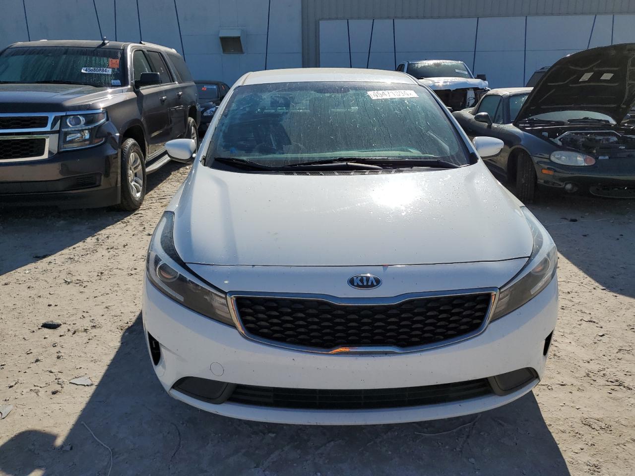 Photo 4 VIN: 3KPFK4A79JE187013 - KIA FORTE 