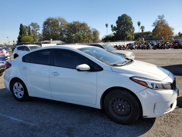 Photo 3 VIN: 3KPFK4A79JE218115 - KIA FORTE LX 