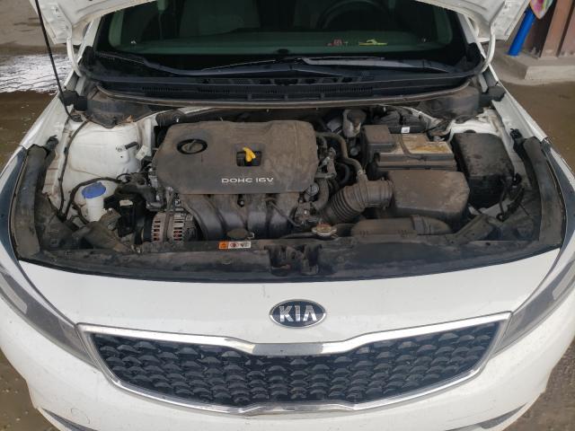 Photo 6 VIN: 3KPFK4A79JE218504 - KIA FORTE LX 