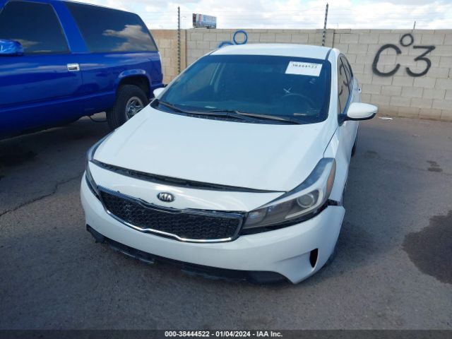 Photo 5 VIN: 3KPFK4A79JE229003 - KIA FORTE 