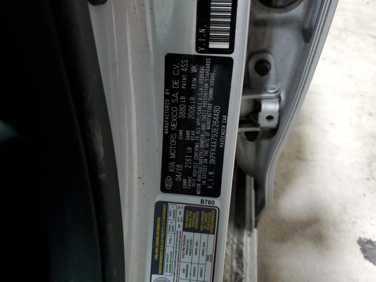 Photo 11 VIN: 3KPFK4A79JE264480 - KIA FORTE 