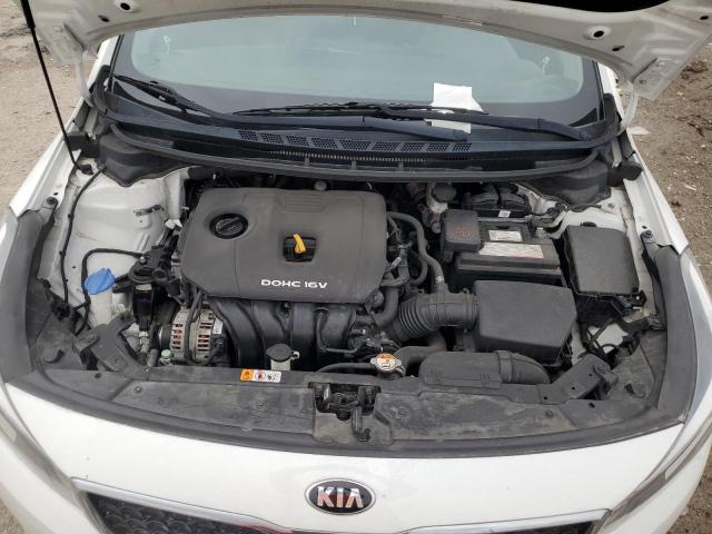 Photo 10 VIN: 3KPFK4A79JE272403 - KIA FORTE LX 