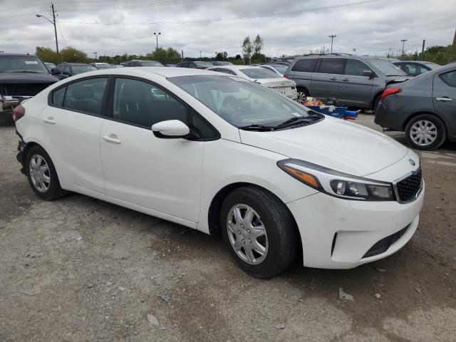 Photo 3 VIN: 3KPFK4A79JE272403 - KIA FORTE LX 