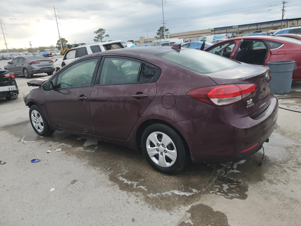 Photo 1 VIN: 3KPFK4A79JE276533 - KIA FORTE 