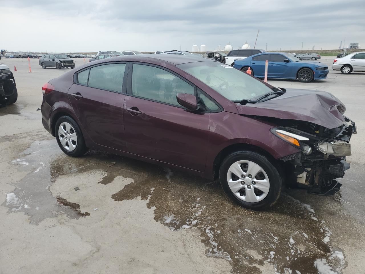 Photo 3 VIN: 3KPFK4A79JE276533 - KIA FORTE 