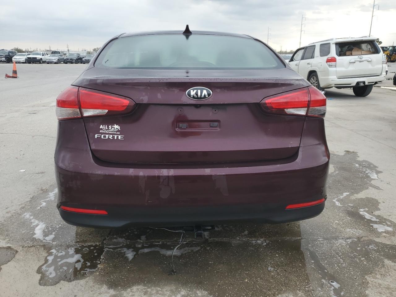 Photo 5 VIN: 3KPFK4A79JE276533 - KIA FORTE 