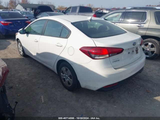 Photo 2 VIN: 3KPFK4A79JE280257 - KIA FORTE 