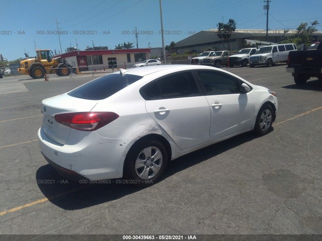 Photo 3 VIN: 3KPFK4A7XHE028219 - KIA FORTE 