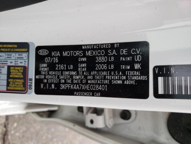 Photo 11 VIN: 3KPFK4A7XHE028401 - KIA FORTE LX 