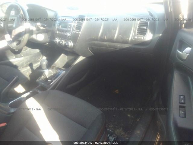 Photo 4 VIN: 3KPFK4A7XHE028690 - KIA FORTE 