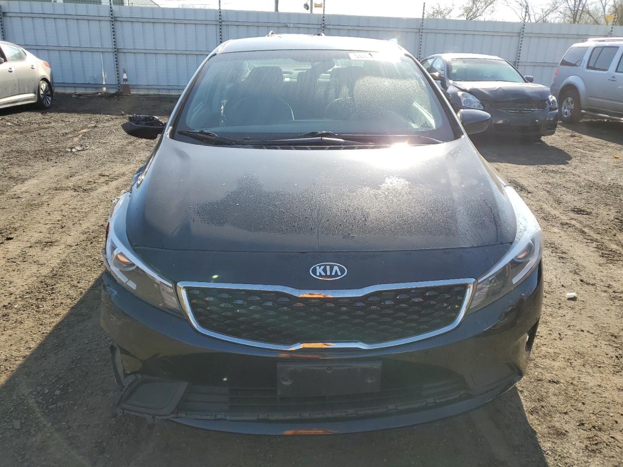 Photo 4 VIN: 3KPFK4A7XHE029838 - KIA FORTE 