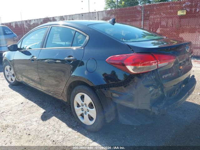 Photo 2 VIN: 3KPFK4A7XHE032710 - KIA FORTE 