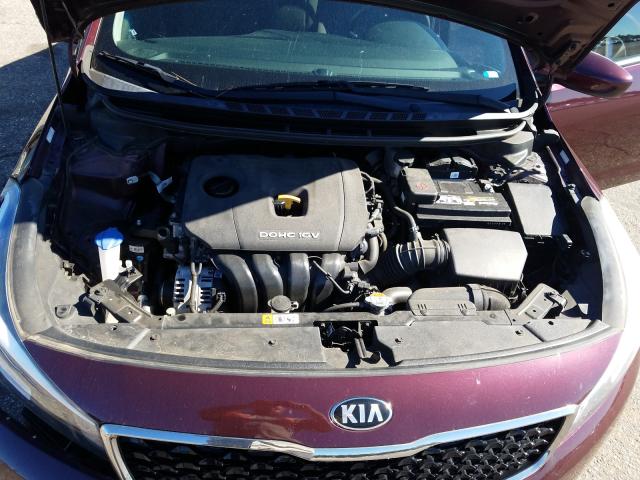 Photo 6 VIN: 3KPFK4A7XHE032755 - KIA FORTE 