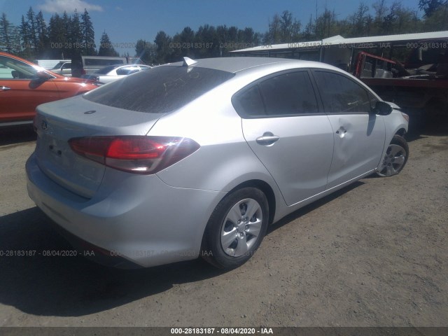 Photo 3 VIN: 3KPFK4A7XHE034697 - KIA FORTE 