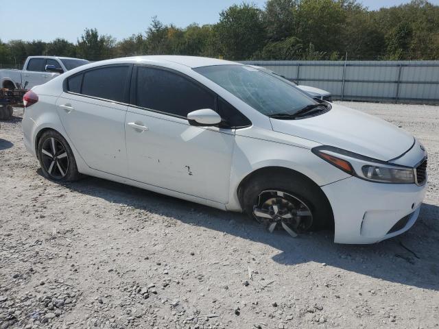 Photo 3 VIN: 3KPFK4A7XHE048504 - KIA FORTE LX 