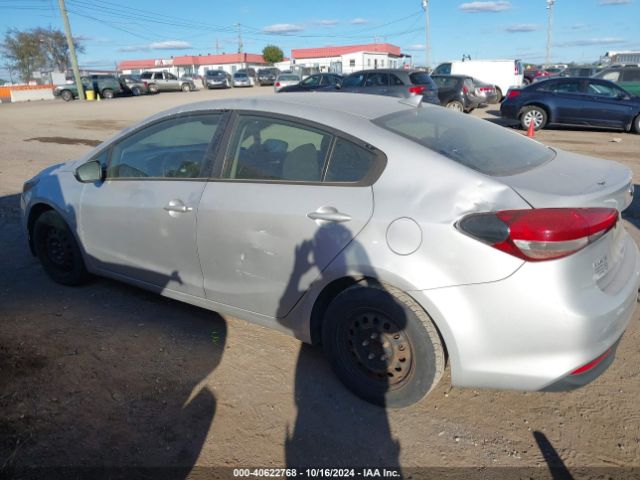 Photo 2 VIN: 3KPFK4A7XHE052908 - KIA FORTE 