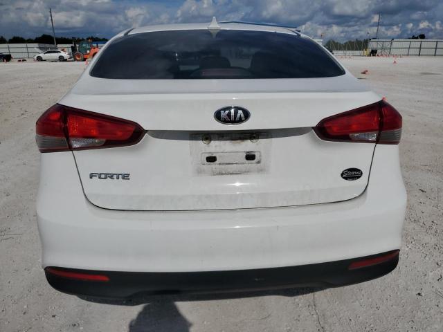 Photo 5 VIN: 3KPFK4A7XHE053914 - KIA FORTE LX 