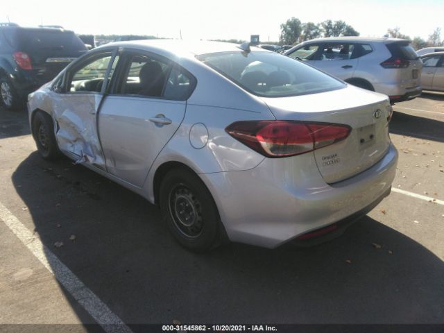 Photo 2 VIN: 3KPFK4A7XHE065626 - KIA FORTE 