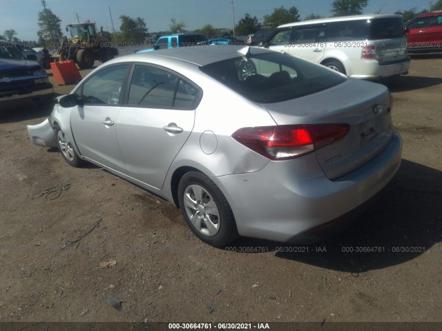 Photo 2 VIN: 3KPFK4A7XHE066047 - KIA FORTE 