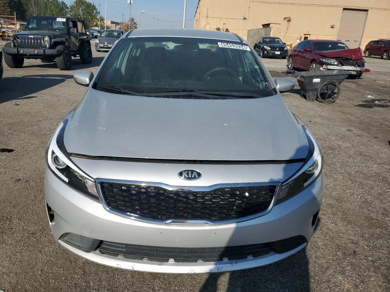 Photo 4 VIN: 3KPFK4A7XHE069305 - KIA FORTE 