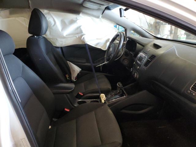 Photo 6 VIN: 3KPFK4A7XHE073841 - KIA FORTE 