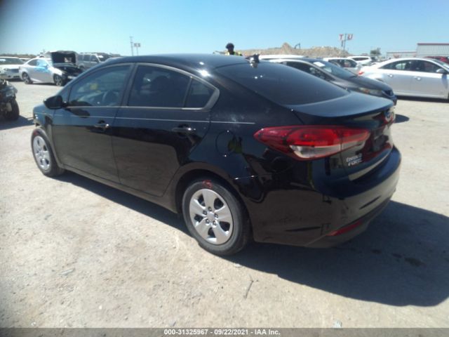 Photo 2 VIN: 3KPFK4A7XHE089165 - KIA FORTE 