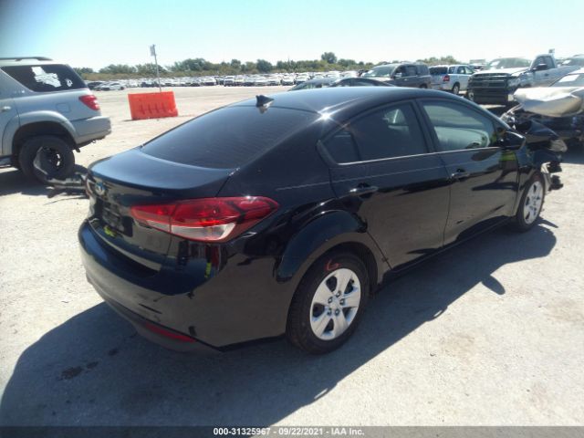 Photo 3 VIN: 3KPFK4A7XHE089165 - KIA FORTE 