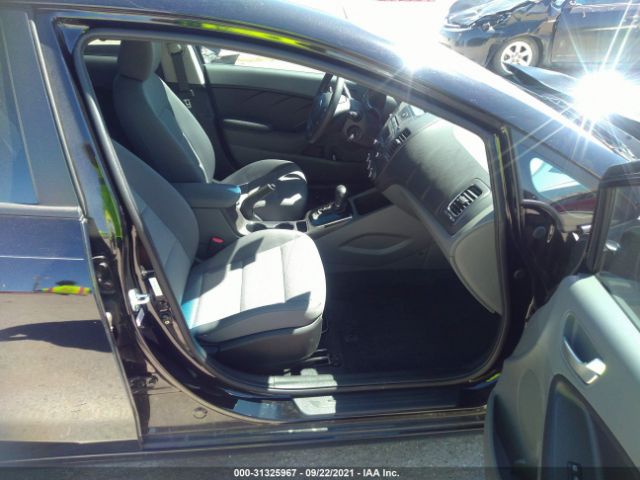 Photo 4 VIN: 3KPFK4A7XHE089165 - KIA FORTE 