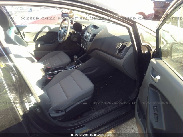 Photo 4 VIN: 3KPFK4A7XHE103341 - KIA FORTE 