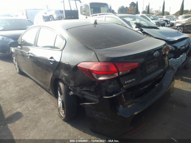 Photo 2 VIN: 3KPFK4A7XHE103940 - KIA FORTE 