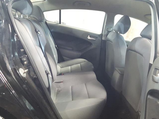 Photo 5 VIN: 3KPFK4A7XHE106997 - KIA FORTE LX 