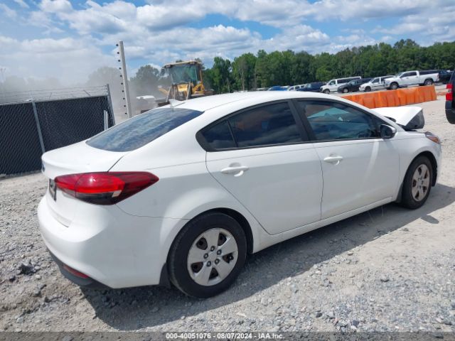 Photo 3 VIN: 3KPFK4A7XHE114906 - KIA FORTE 