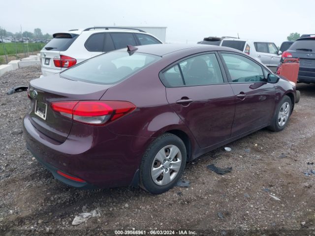 Photo 3 VIN: 3KPFK4A7XHE131303 - KIA FORTE 