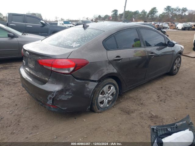 Photo 3 VIN: 3KPFK4A7XHE138963 - KIA FORTE 