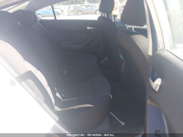 Photo 7 VIN: 3KPFK4A7XHE149641 - KIA FORTE 