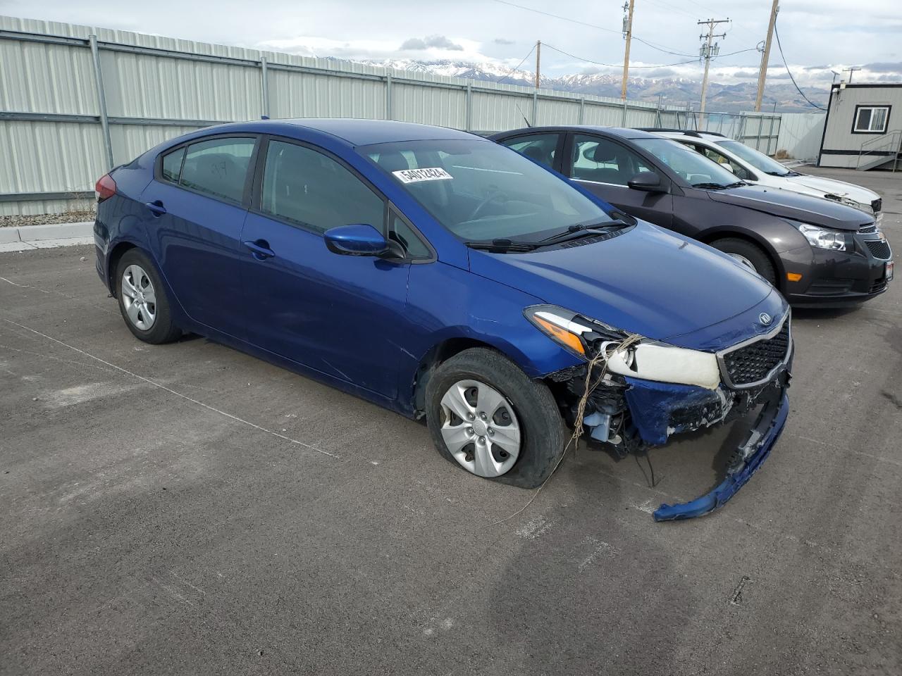 Photo 3 VIN: 3KPFK4A7XHE156556 - KIA FORTE 