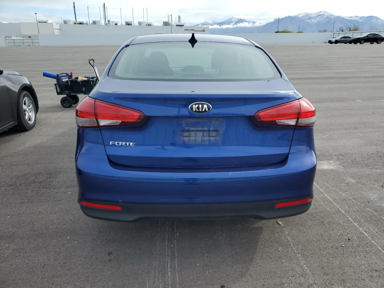 Photo 5 VIN: 3KPFK4A7XHE156556 - KIA FORTE 