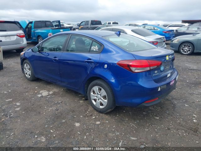 Photo 2 VIN: 3KPFK4A7XHE158890 - KIA FORTE 