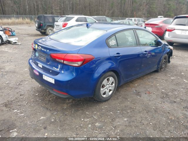 Photo 3 VIN: 3KPFK4A7XHE158890 - KIA FORTE 