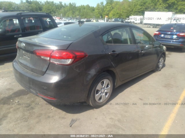 Photo 3 VIN: 3KPFK4A7XJE167661 - KIA FORTE 