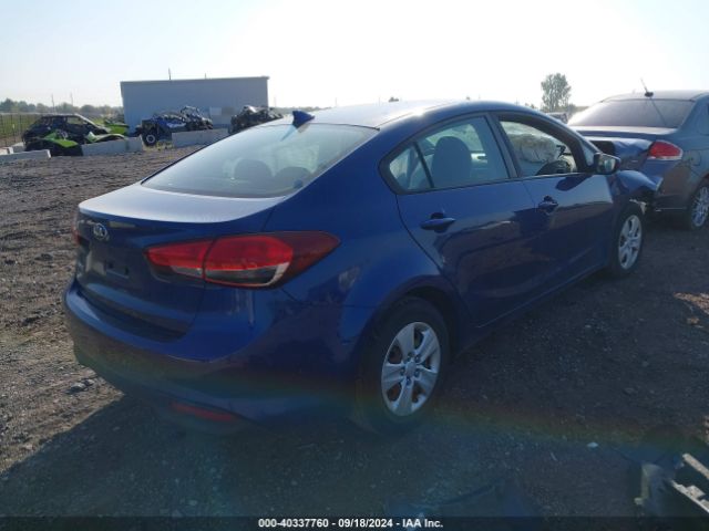 Photo 3 VIN: 3KPFK4A7XJE181852 - KIA FORTE 