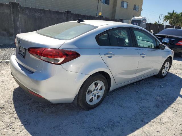 Photo 2 VIN: 3KPFK4A7XJE185724 - KIA FORTE LX 