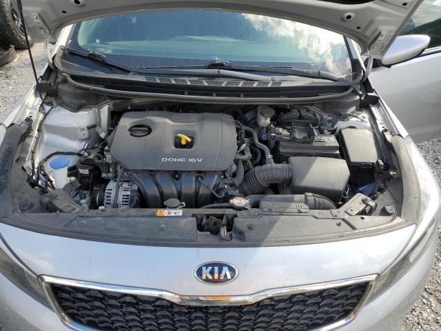 Photo 10 VIN: 3KPFK4A7XJE209391 - KIA FORTE LX 