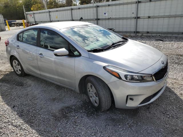 Photo 3 VIN: 3KPFK4A7XJE209391 - KIA FORTE LX 